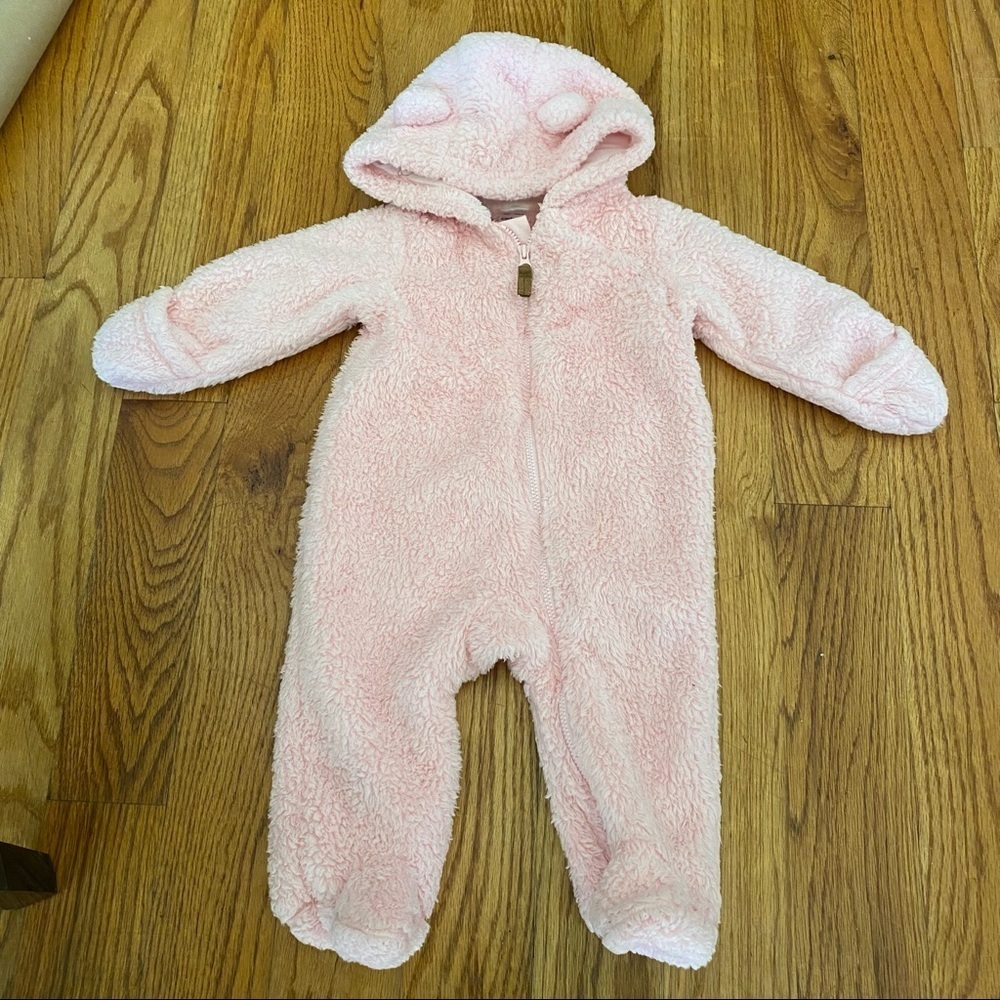 Carter’s pale pink One piece hooded winter snowsuit like new